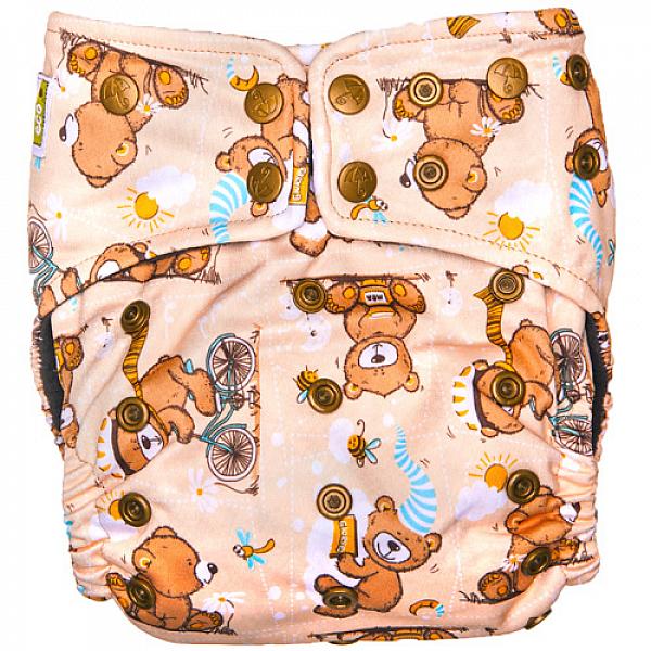Многоразовый подгузник GlorYes! PREMIUM Медвежонок 3-18 кг + два вкладыша Многоразовый подгузник GlorYes! PREMIUM Медвежонок 3-18 кг + два вкладышаМногоразовые подгузники<br><p><strong>Кто выбирает:&nbsp;</strong>родители, которые используют для себя и своих малышей только самое лучшее. Это идеальное решения для ночного сна с сухим натуральным слоем, красивыми расцветками и множеством дополнительных функций.</p><br><br><p>Многоразовый угольно-бамбуковый подгузник Premium &ndash; <strong>лучший среди всех <a href=/diapers>многоразовых подгузников GlorYes!</a></strong>, так как он впитывает большое количество влаги,&nbsp;поэтому он идеален для ночного сна, имеет дополнительные способы для защиты от протеканий, сухой и натуральный внутренний слой и яркие принты.</p><br><br><p><strong>Надёжная защита от протекания:</strong> дышащий водонепроницаемый верхний слой<br /><br><strong>Сухой и натуральный внутренний слой</strong> из угольного бамбука<br /><br><strong>Вкладыши: </strong>два супервпитывающих вкладыша из натурального бамбука, которые можно прикрепить кнопками к подгузнику<br /><br><strong>Мягкие резинки </strong>вокруг ножек и по талии:<strong> </strong>новый дизайн для максимально комфортного прилегания<br /><br><strong>Защитные бортики </strong>от протеканий<br /><br><strong>Вставка </strong>от протеканий<br /><br><strong>Когда использовать:</strong> днем, на дневной/ночной сон, на прогулку летом/зимой, для плавания (без использования вкладыша)<br /><br><strong>Кому: </strong>для малышей от 3 до 18&nbsp;кг, с рождения до 4&nbsp;лет<br /><br><strong>Время использования:</strong>&nbsp;4-6&nbsp;часов</p><br><br><p>Чем этот подгузник отличается от других типов? Прочитайте сравнение <a href=/diaperss target=_blank>здесь</a></p><br><br><p><strong>Как ухаживать? </strong></p><br><br><p>1) постирайте перед использованием. Максимальная впитываемость приобретается после 3-4 стирок<br /><br>2) вынимайте вкладыши из подгузника перед стиркой&nbsp;<br /><br>3) стирать при температуре не выше 40&deg;С<br /><br>4) стирать со средством без содержания мыла в составе<br /><br>5) обязательно застирывайте подгузник сразу после использования (после покака с жидким мылом, после пописа просто в теплой воде), чтобы не появился запах. После постирайте в машине или на руках со средством для стирки в любое время&nbsp;<br /><br>6) рекомендуется добавлять при стирке любое отбеливающее средство без хлора<br /><br>7) можно отжимать в машине при максимальных оборотах<br /><br>8) не гладить<br /><br>9) не сушить подгузник на батарее (вкладыш можно)</p><br><br><p><strong>Состав:</strong>&nbsp;подгузник:&nbsp;60% бамбуковое волокно, 40% полиэстер; вкладыши: 50% полиэстер, 40% бамбуковое волокно, 10% хлопок</p><br><br><p>Скачайте полную&nbsp;инструкцию&nbsp;по использованию продукции GlorYes! <a href=/download/Instruction GlorYes.pdf target=_blank>здесь</a> и прочитайте ответы на&nbsp;частые вопросы <a href=/index.php?route=pavblog/category&amp;id=27 target=_blank>здесь</a>.</p><br>